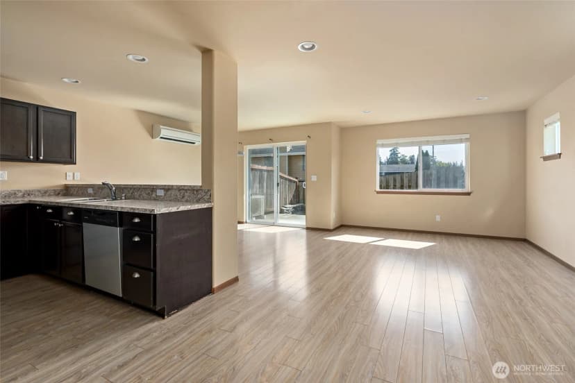 Property photo for 60 Ne Melrose Drive, Oak Harbor photo 10