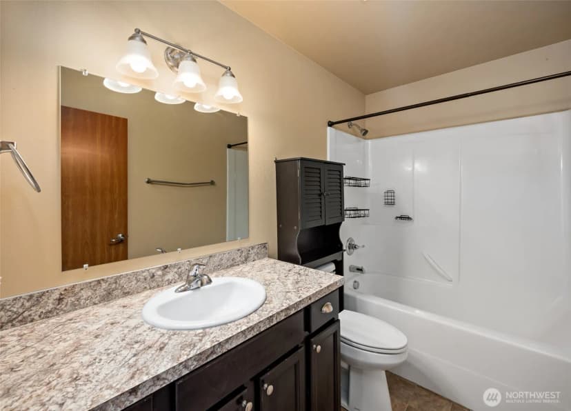 Property photo for 60 Ne Melrose Drive, Oak Harbor photo 16