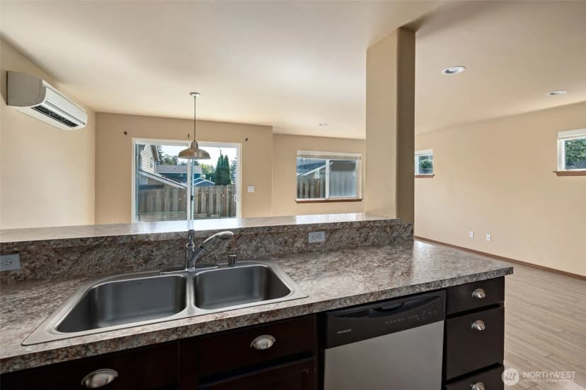 Property photo for 60 Ne Melrose Drive, Oak Harbor photo 13