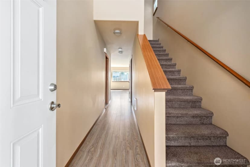 Property photo for 60 Ne Melrose Drive, Oak Harbor photo 3