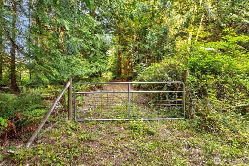 Property photo for 25613 Tytler Road Ne, Poulsbo photo 36