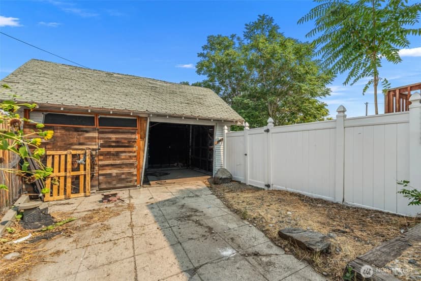 Property photo for 311 Okanogan Avenue, Wenatchee photo 36