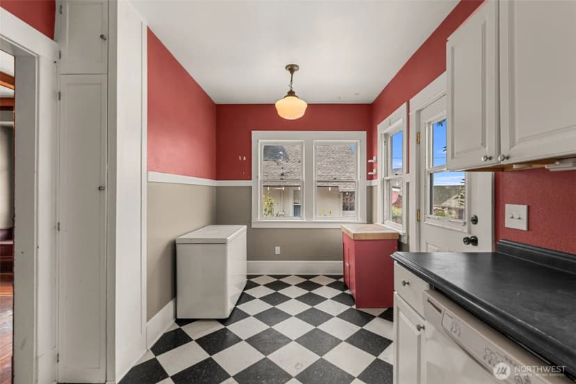 Property photo for 311 Okanogan Avenue, Wenatchee photo 17