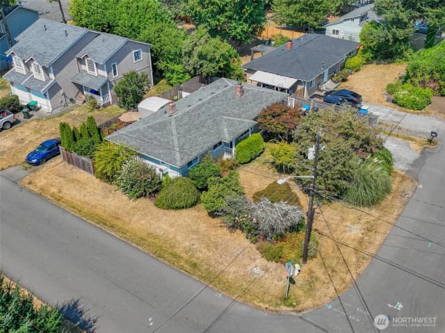 Property photo for 1815 Curtis Court Se, Lacey photo 2