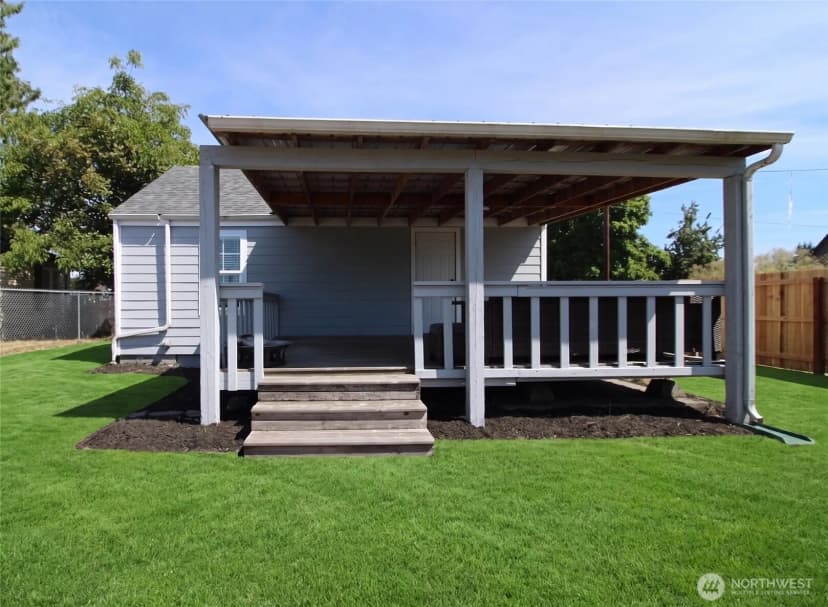 Property photo for 131 N 4th Street, Buckley photo 14