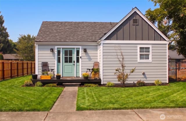 Property photo for 131 N 4th Street, Buckley