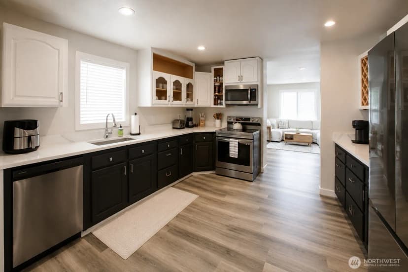 Property photo for 131 N 4th Street, Buckley photo 4
