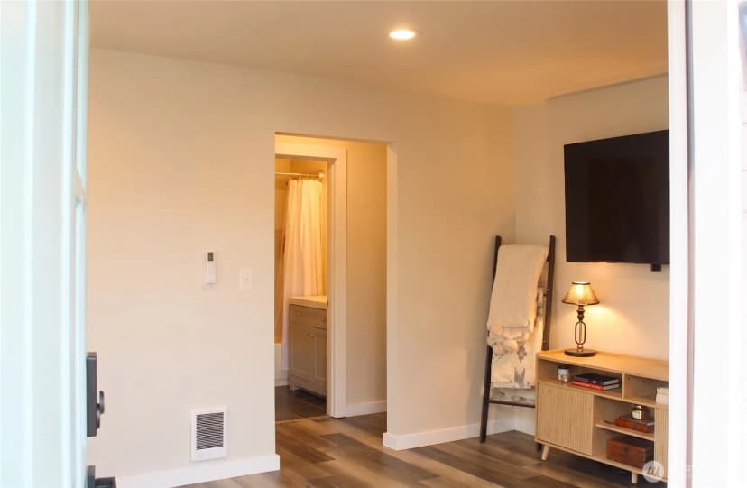 Property photo for 131 N 4th Street, Buckley photo 7