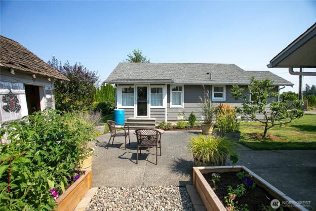 Property photo for 208 Mead Avenue, Everson photo 2