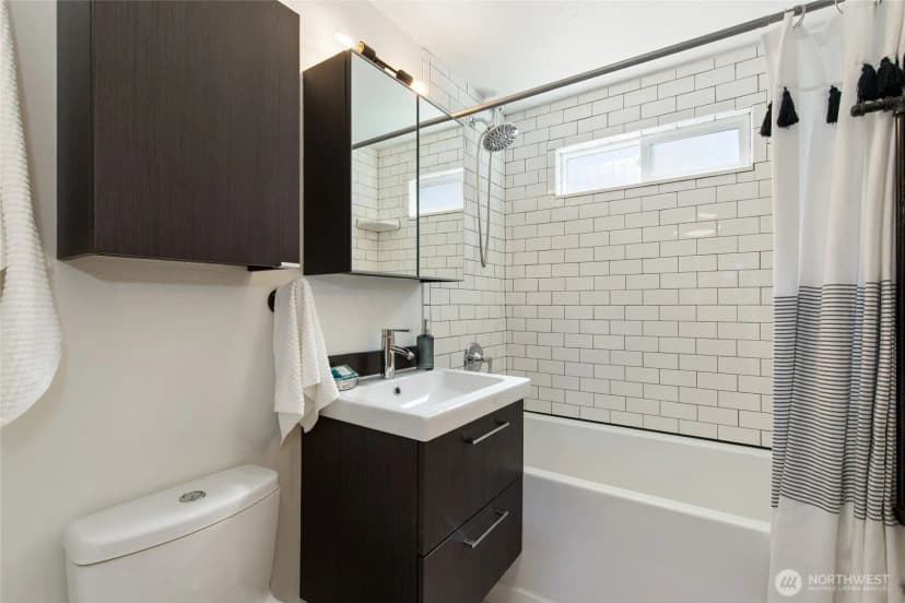 Property photo for 927 Nw 105th Street, Seattle photo 17