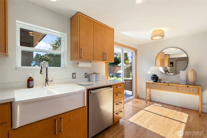 Property photo for 927 Nw 105th Street, Seattle photo 7