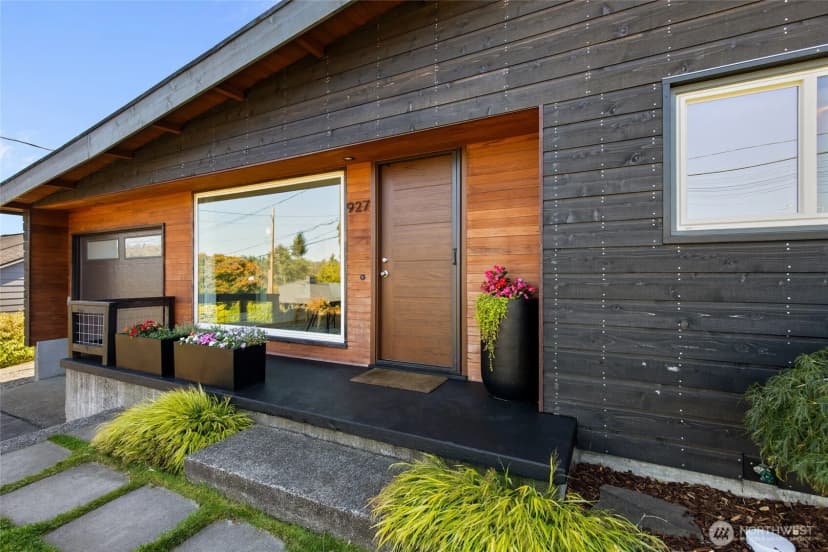 Property photo for 927 Nw 105th Street, Seattle photo 2