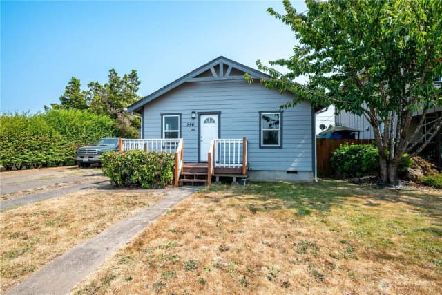 Property photo for 256 Beech Street, Longview photo 2