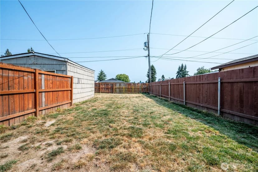 Property photo for 256 Beech Street, Longview photo 20