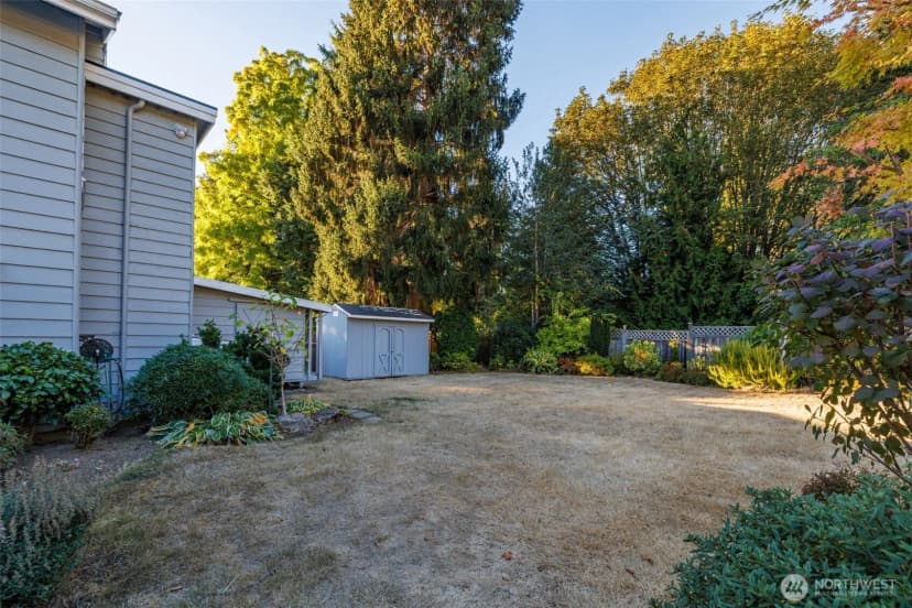 Property photo for 10648 Ne 47th Place, Kirkland photo 39