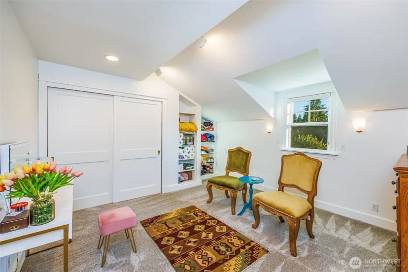 Property photo for 10648 Ne 47th Place, Kirkland photo 32