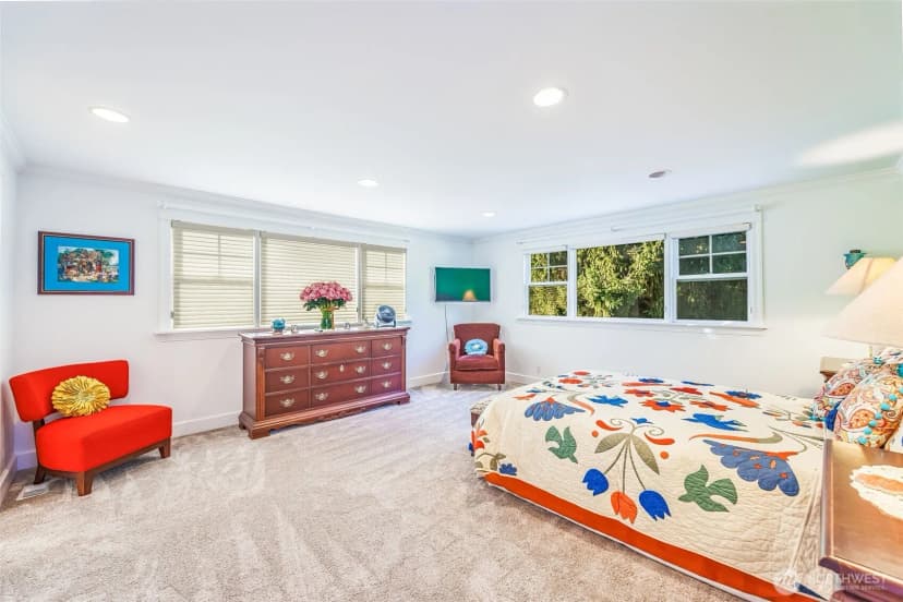 Property photo for 10648 Ne 47th Place, Kirkland photo 27