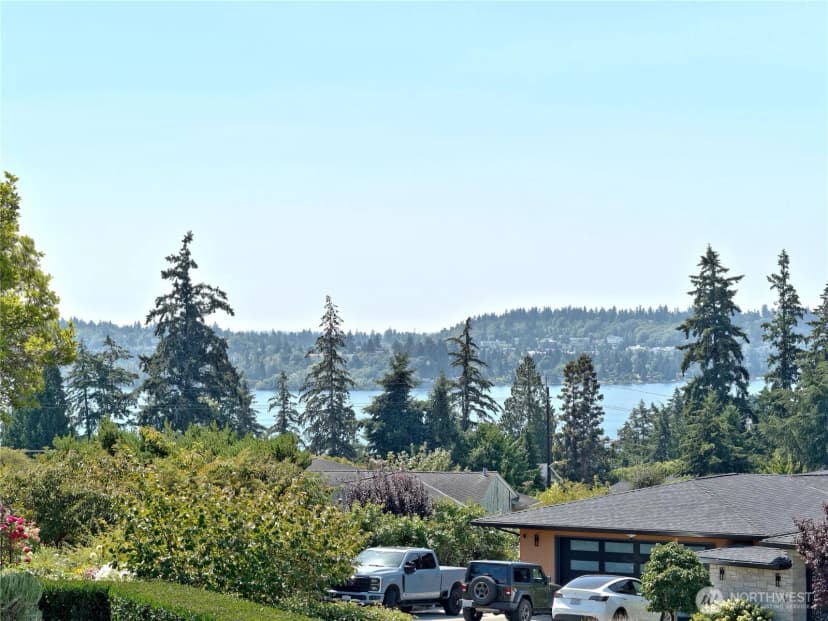 Property photo for 1012 Evergreen Drive, Bellevue photo 10