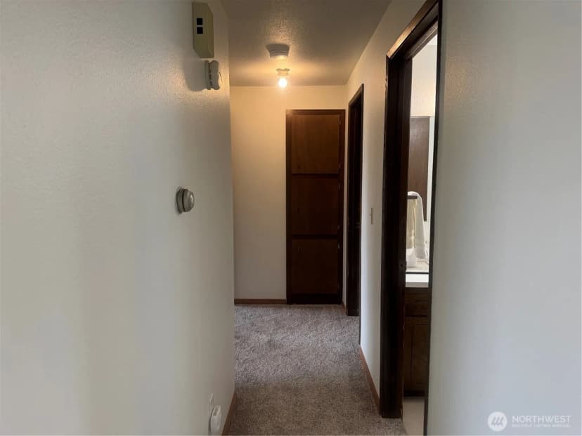 Property photo for 908 N Elliot Avenue, Wenatchee photo 9