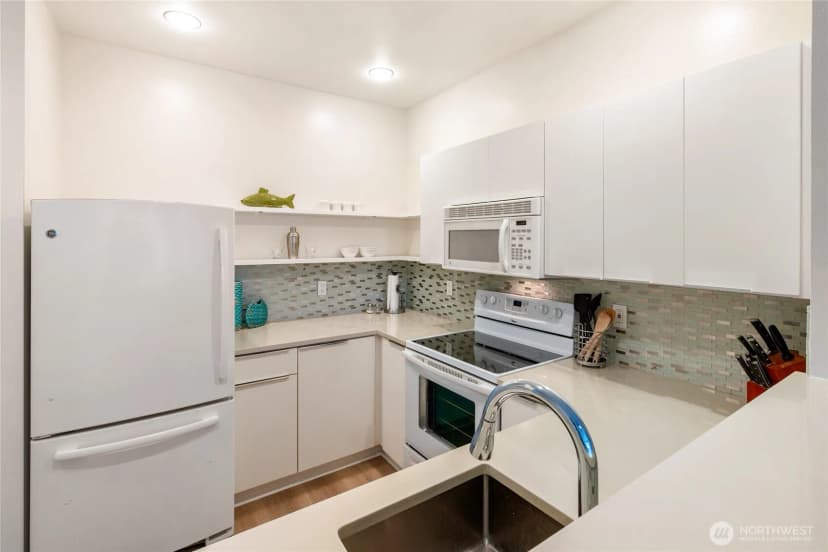 Property photo for 2415 2nd Avenue #432, Seattle photo 15