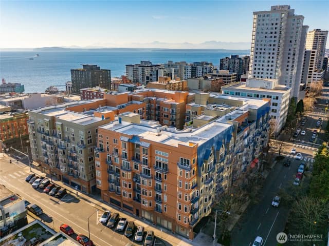 Property photo for 2415 2nd Avenue #432, Seattle