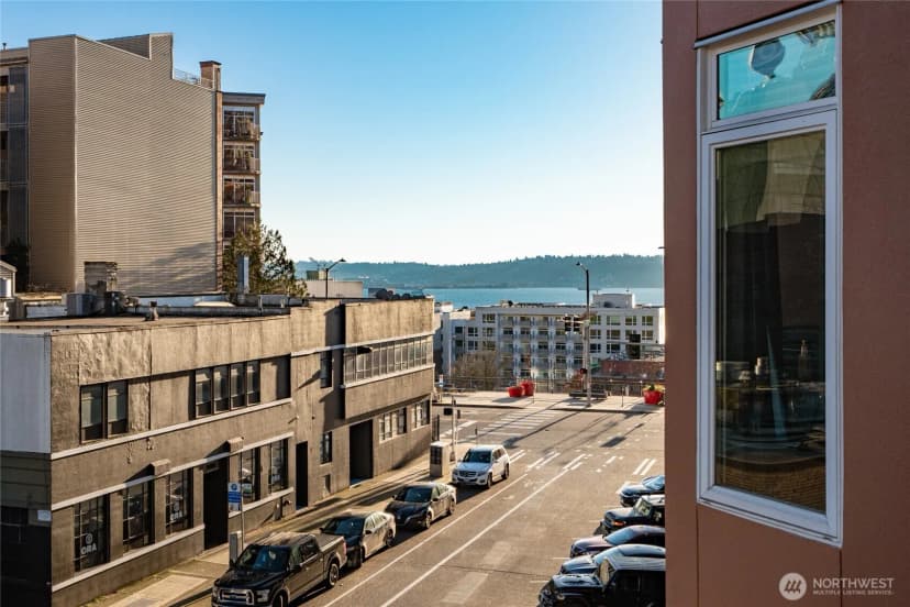 Property photo for 2415 2nd Avenue #432, Seattle photo 8