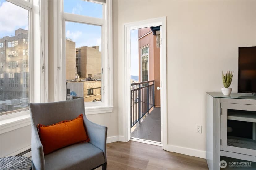 Property photo for 2415 2nd Avenue #432, Seattle photo 7