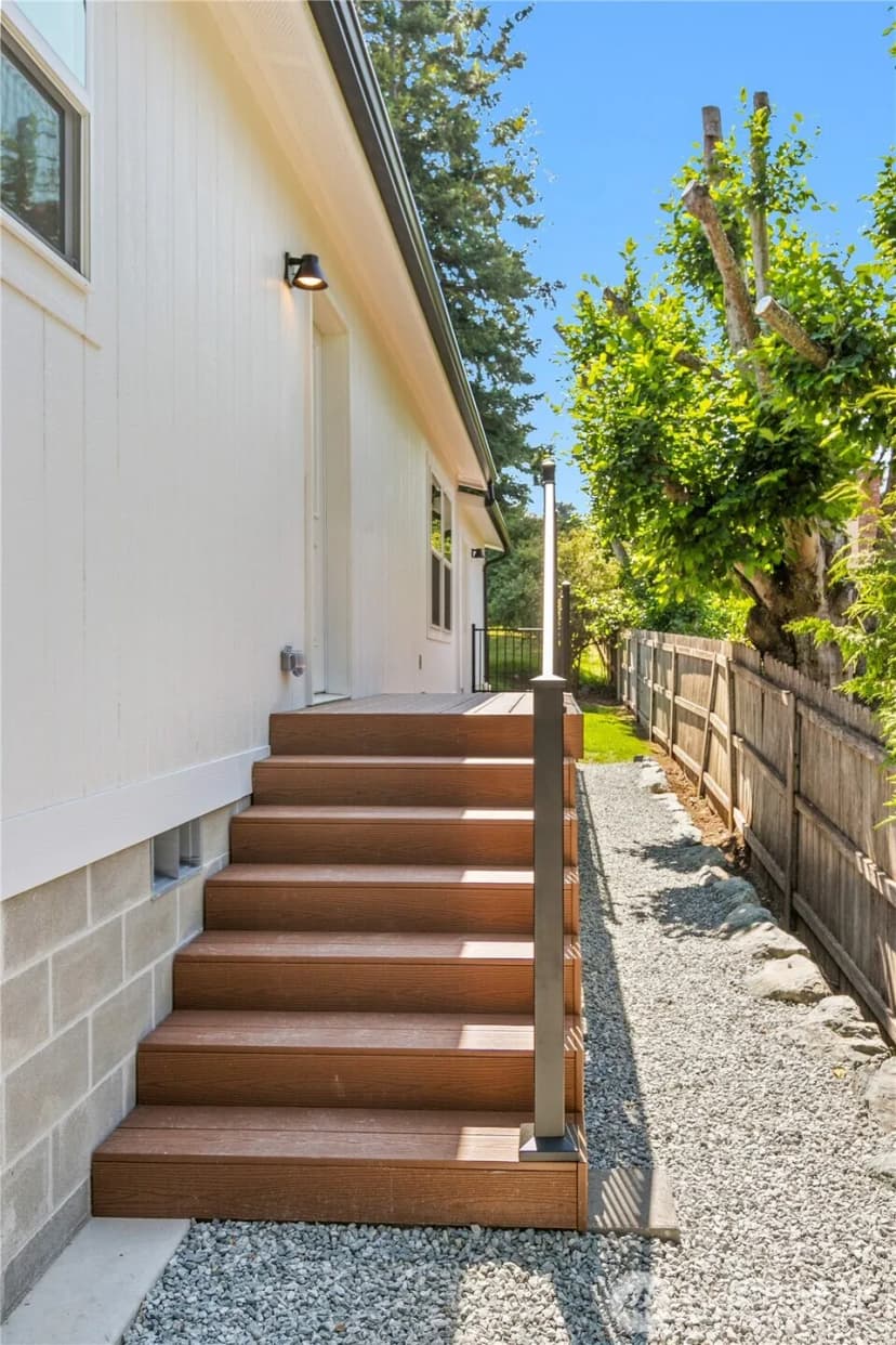 Property photo for 4705 Oaks Avenue, Anacortes photo 30