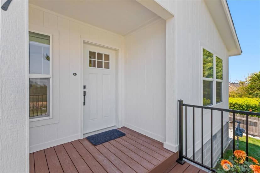 Property photo for 4705 Oaks Avenue, Anacortes photo 2