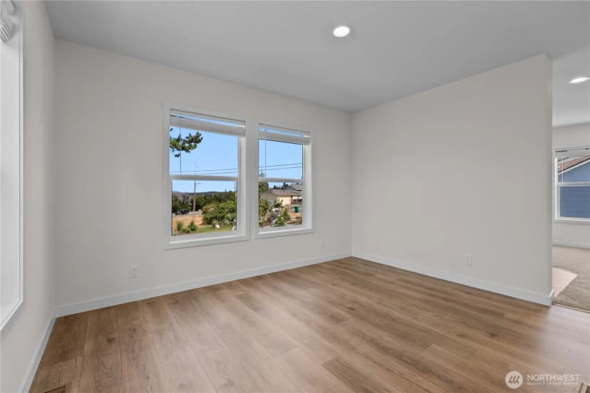 Property photo for 4705 Oaks Avenue, Anacortes photo 9