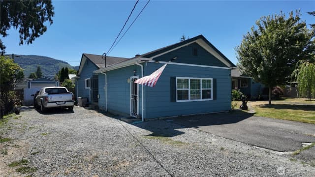 Property photo for 903 Jameson Street, Sedro Woolley photo 4