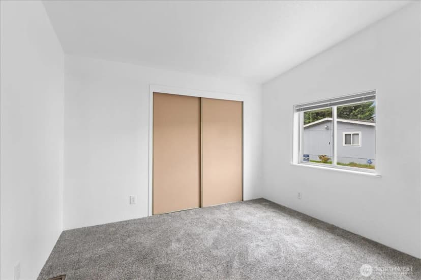 Property photo for 11100 4th Avenue W #4, Everett photo 31