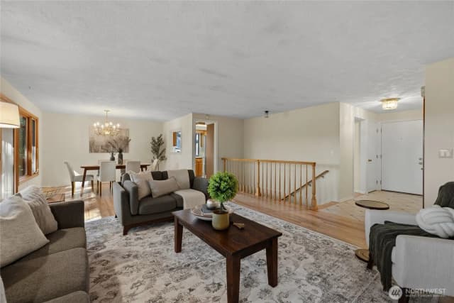 Property photo for 31423 42nd Place Sw, Federal Way photo 4
