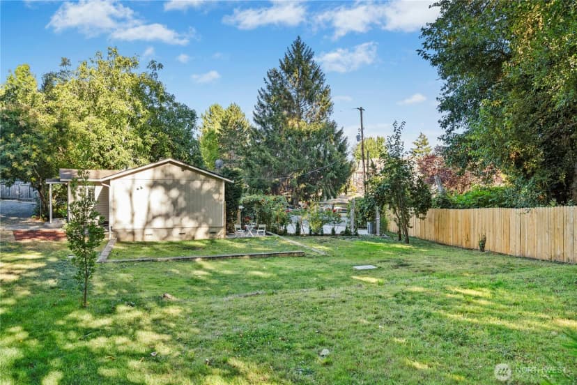 Property photo for 469 Maple Avenue Sw, Renton photo 23
