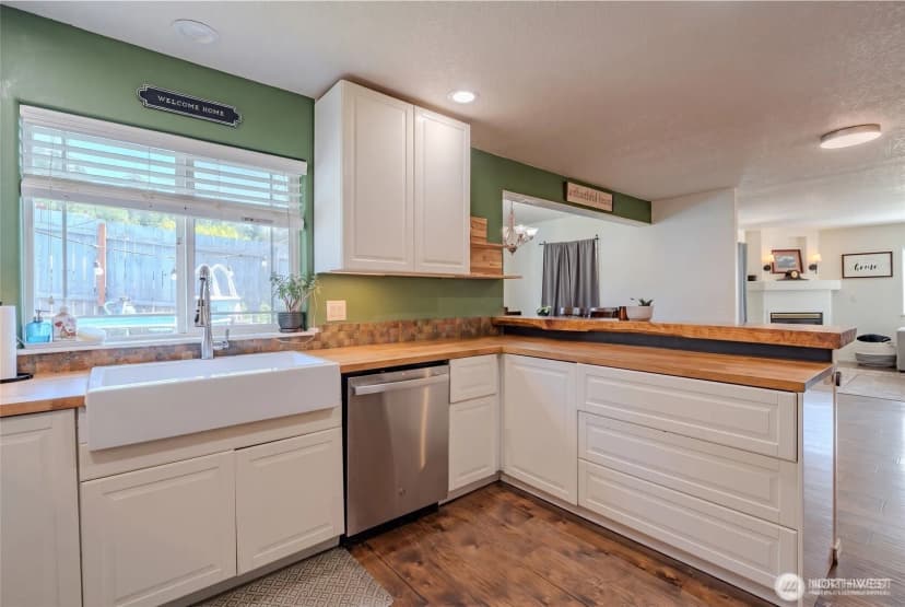Property photo for 414 N 3rd Place, Kalama photo 9