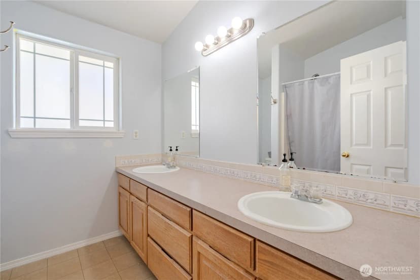 Property photo for 414 N 3rd Place, Kalama photo 16