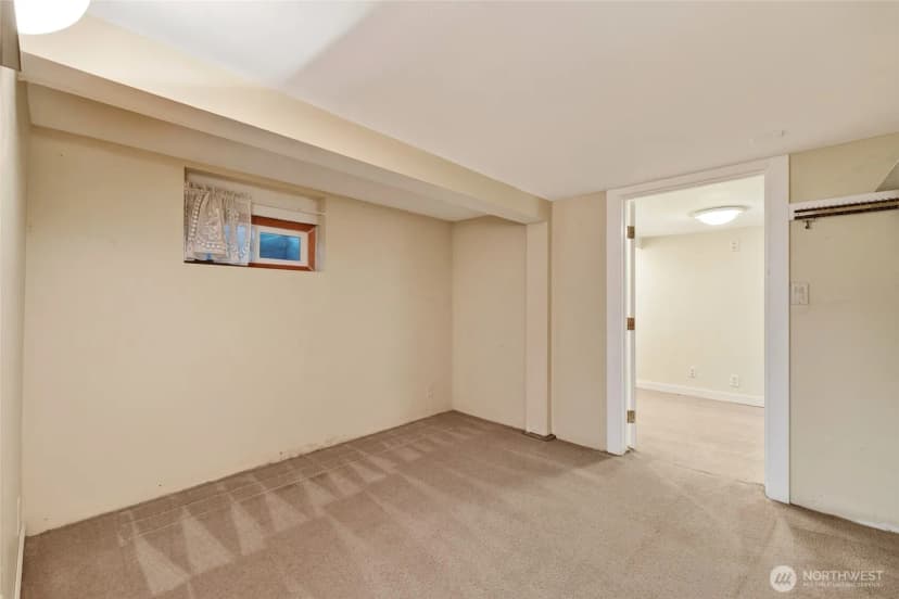 Property photo for 906 Sw 130th Street, Burien photo 23
