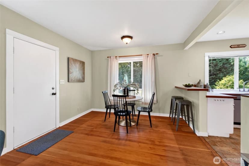 Property photo for 906 Sw 130th Street, Burien photo 8