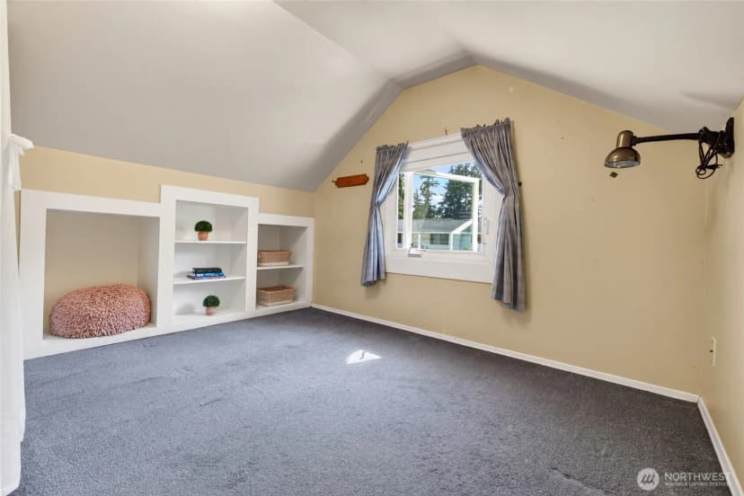Property photo for 906 Sw 130th Street, Burien photo 17