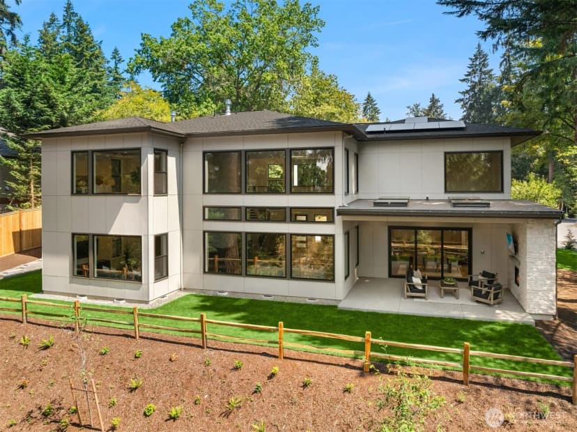 Property photo for 2009 102nd Place Se, Bellevue photo 32