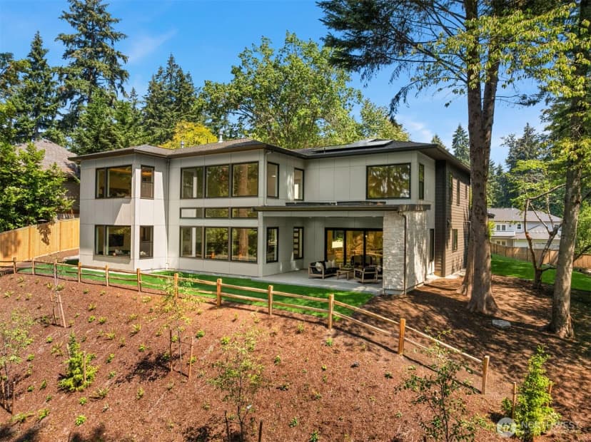 Property photo for 2009 102nd Place Se, Bellevue photo 33
