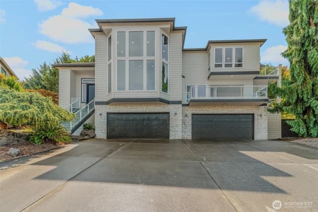 Property photo for 2222 Nw Iris Court, Camas