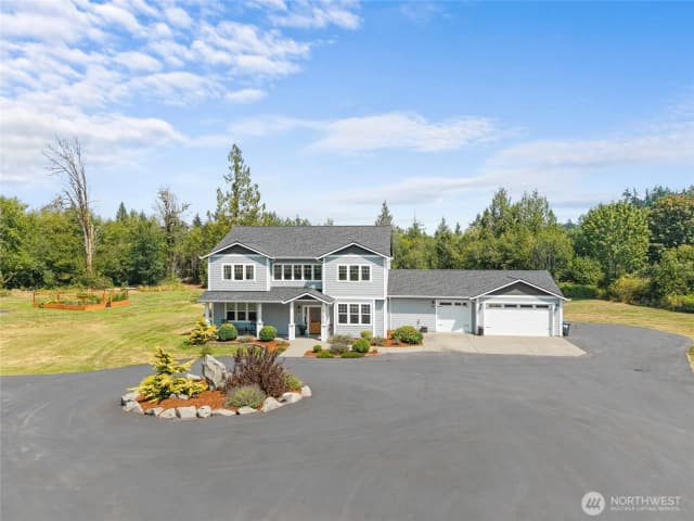 Property photo for 11010 Salmon Creek Lane Sw, Olympia photo 2