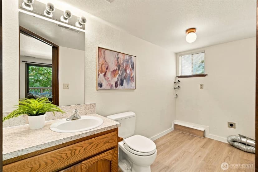 Property photo for 10704 44th Avenue Se, Everett photo 21