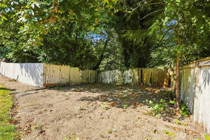 Property photo for 10704 44th Avenue Se, Everett photo 35