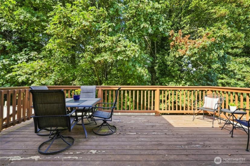 Property photo for 10704 44th Avenue Se, Everett photo 29