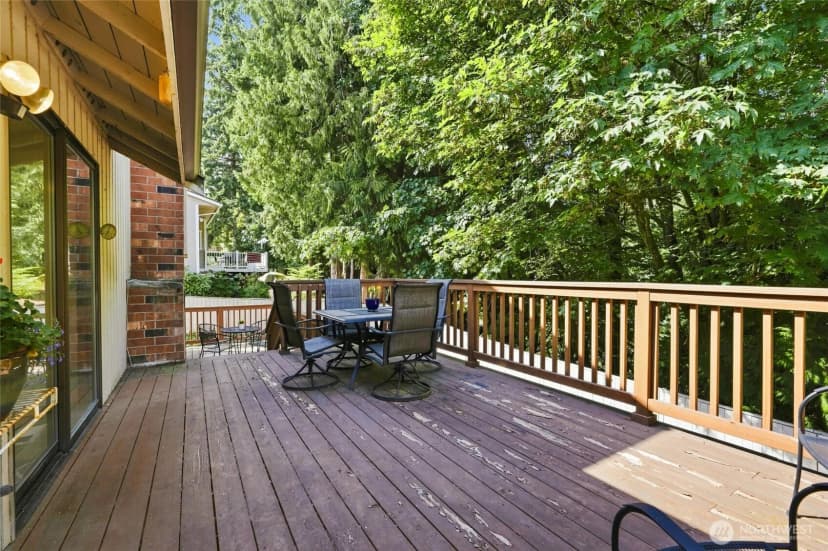 Property photo for 10704 44th Avenue Se, Everett photo 30
