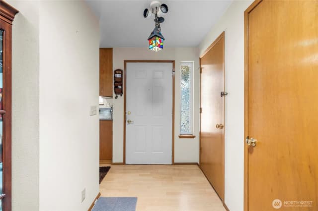 Property photo for 319 Shelter Bay Drive, La Conner photo 3