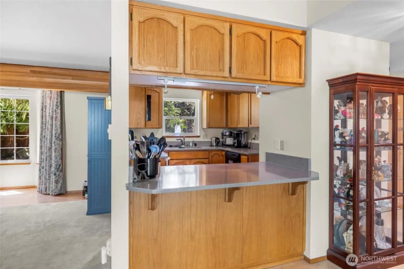 Property photo for 319 Shelter Bay Drive, La Conner photo 8