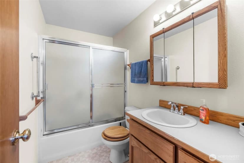Property photo for 319 Shelter Bay Drive, La Conner photo 23